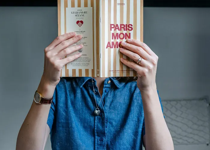 Beau M Vandrarhem Paris