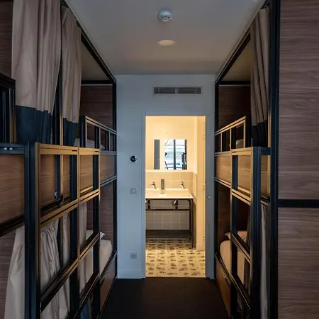 Hostel Beau M Paris