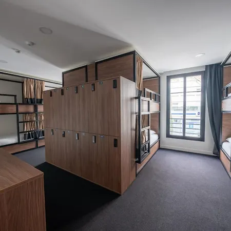 Beau M Albergue Paris