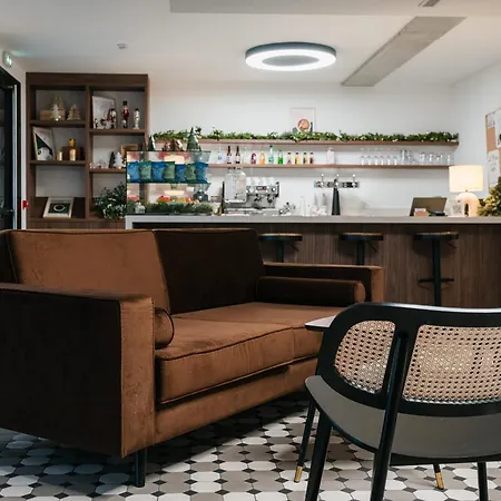 Albergue Beau M *