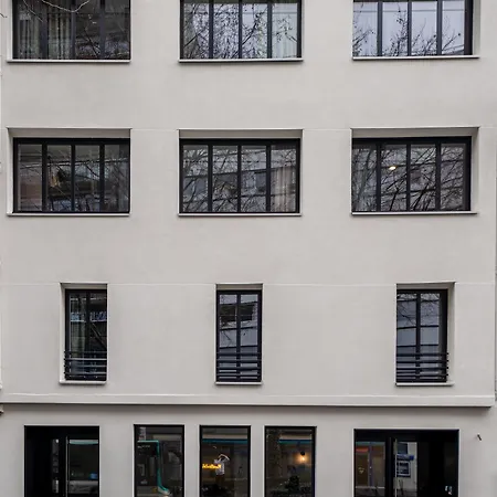 Beau M * Paris