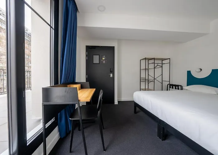 Albergue Beau M Paris
